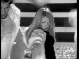 GeriHalliwell-LookAtMe16.jpg