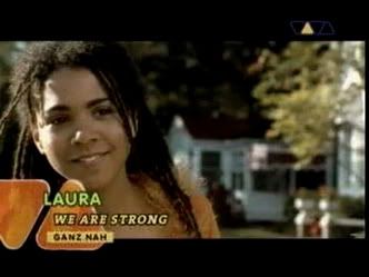 Laura-WeAreStrong02.jpg