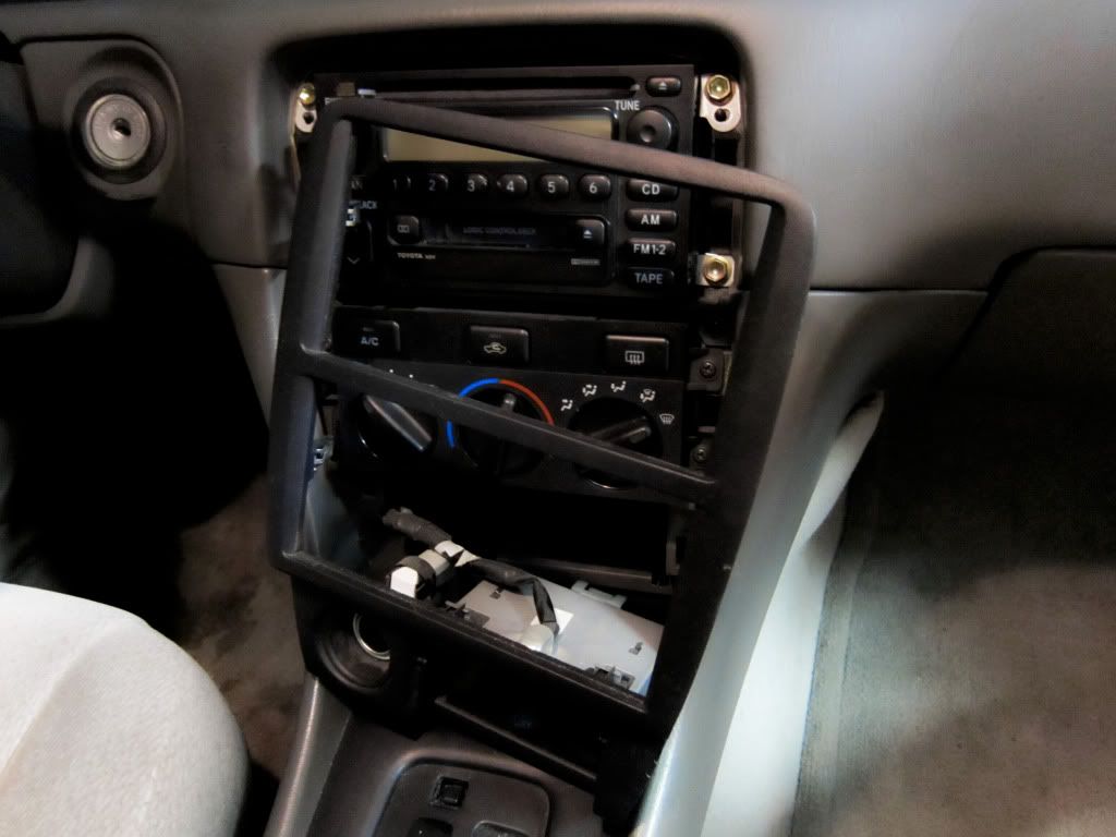 how to remove stereo from 1997 toyota camry #4