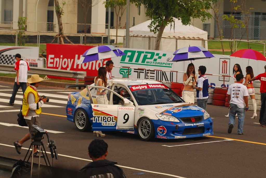 @กระทู้แสดงความยินดีกับชัยชนะของ พี่เอกประวัติ เพชรรักษ์ ในงาน Honda Racing Festival@